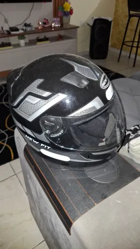 Capacete tamanho 58