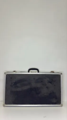 Maleta Case de Alumínio Com Detalhes