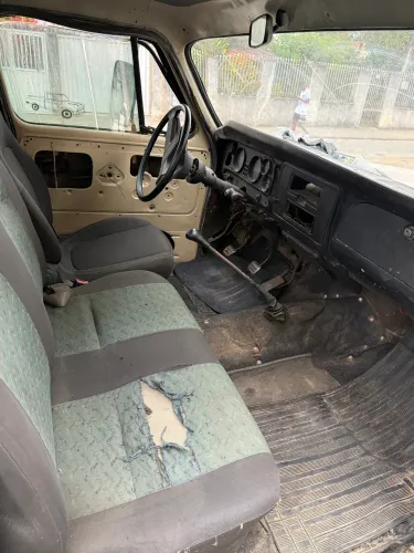 Vendo caminhonete D10