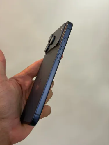 iPhone 17 Pro Max 256GB seminovo na garantia Apple