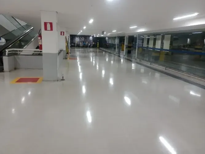 Vaga de Aux. De limpeza
