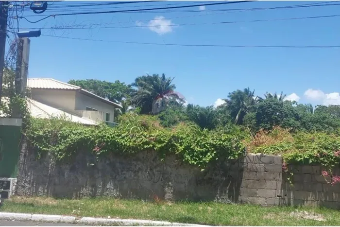 Terreno em Vilas do Atlântico: Oportunidade Única!