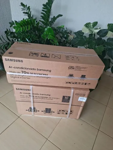Ar Condicionado Split Hi Wall Inverter Samsung WindFree Connect 12.000 Btus Frio 220V
