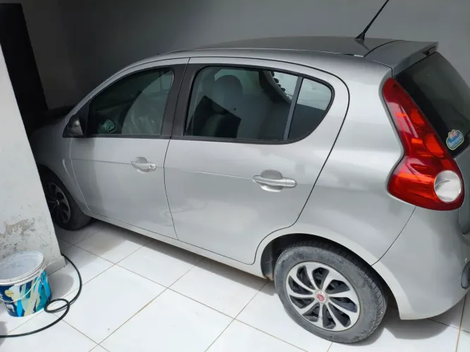 Fiat Palio Attractive 1.0 EVO Fire Flex 8V 5P 2013