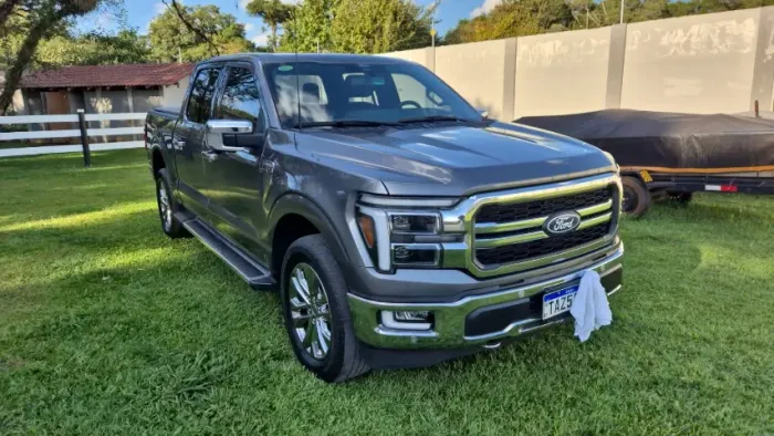 Ford F-150 Lariat 4X4 5.0 V8 2024