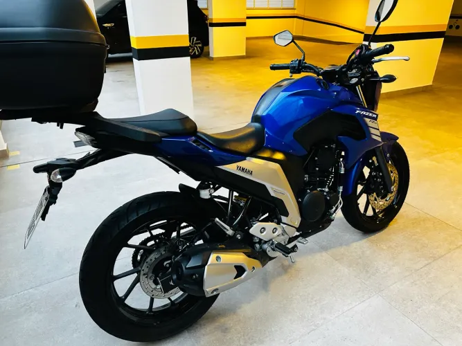 Yamaha Fazer 250 ano 2023 - Apenas 6.700 km 