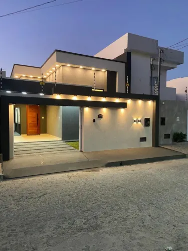 CASA RECÉM CONSTRUIDA