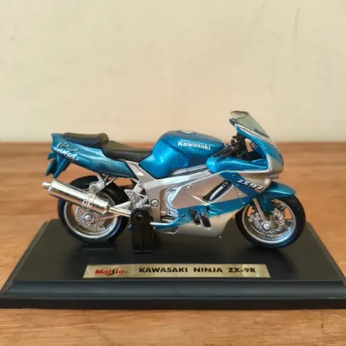 Miniatura Maisto Kawasaki Ninja ZX-9R azul - 1:18