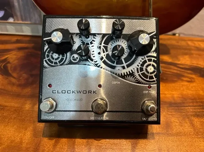 Pedal J. Rockett Clockwork Analog Delay