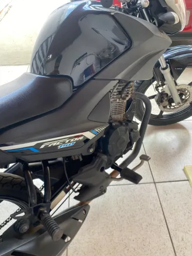 Vendo factor 21/22 , com 20.000 km