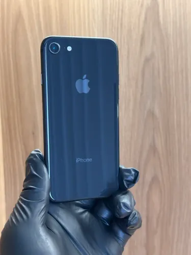 iPhone 8 