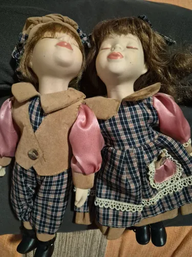 Casal de namorados em porcelana vintage! Em perfeito estado!
