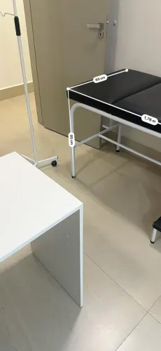 Maca com escadinha e suporte para soro