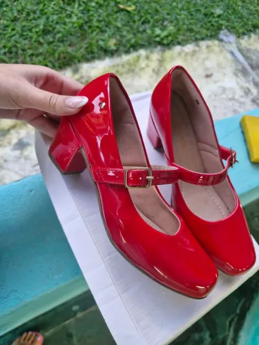 Salto vermelho