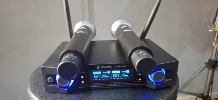 2 microfones sem fio 