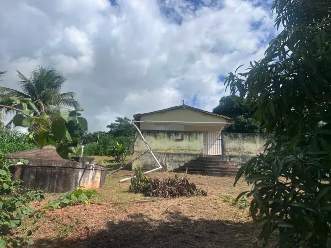 Terreno com casa no Coité do Noia
