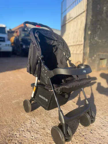 Carrinho de bebê Max Baby AllDay preto- ótimo estado