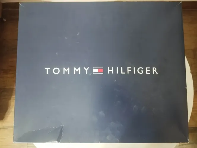 Bolsa Tommy Hilfiger de ombro ou colo