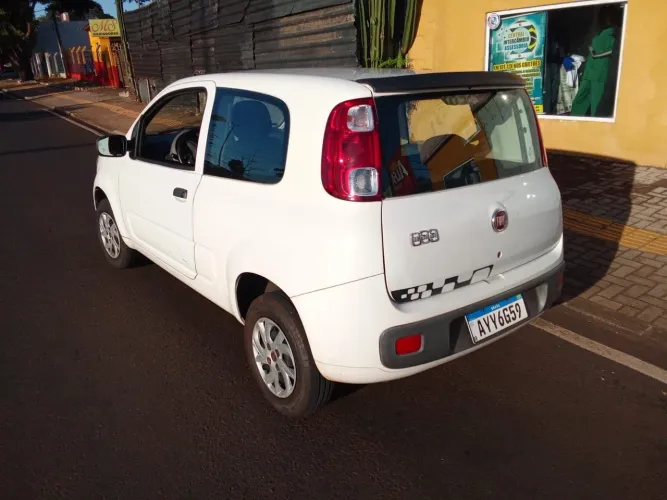 Fiat Uno Vivace Celeb. 1.0 EVO F. Flex 8V 3P 2015