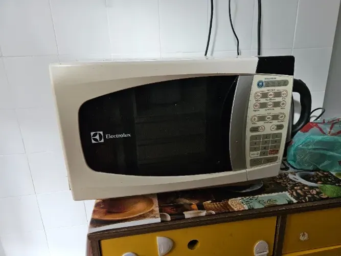 Microondas Electrolux 20l (precisa trocar magnetron)