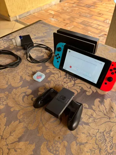     Nintendo Switch V1 Raro Desbloqueável Completo Funcionando Perfeitamente