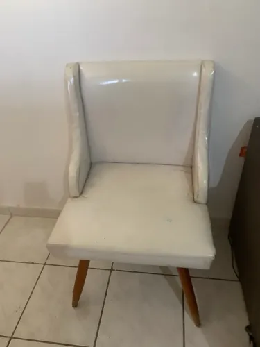Vendo 4 cadeiras de jantar
