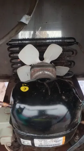Prestação de serviço de refrigeração, colocar gás em refrigeradores geladeiras,frizer , a.