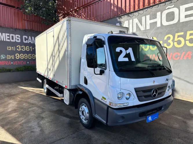 M.benz acello 815 ano 2021 baú