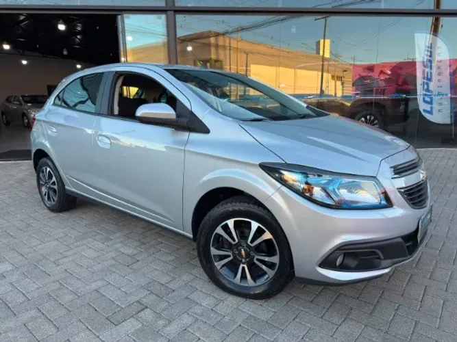 Chevrolet Onix Hatch LTZ 1.4 8V Flex Power Aut. 4P 2015