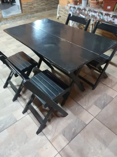 Mesa de bar dobrável com 4 cadeiras MADEIRA