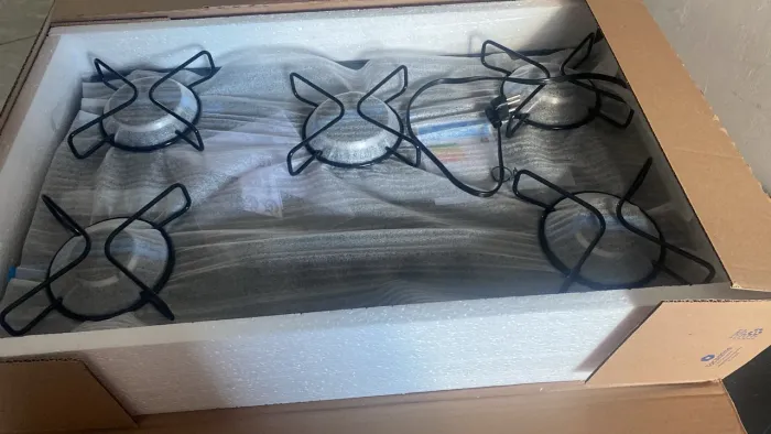 Vendo Cooktop Itatiaia 220v 5 bocas na caixa.