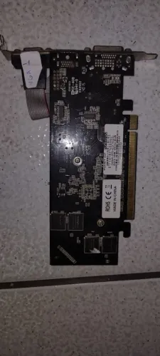 Placa de video GT210