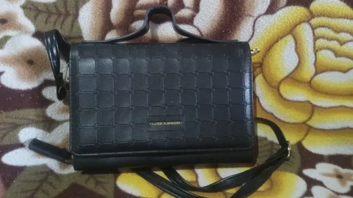 Bolsa preta pequena