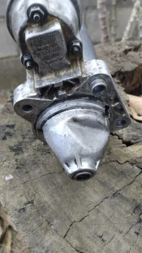 Vendo um motor de arranque do uno 1.3