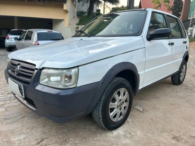 Fiat Uno Mille Celeb. WAY Econ. 1.0 F.flex 4P 2011