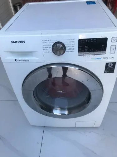 Maquina de lavar e secar roupas