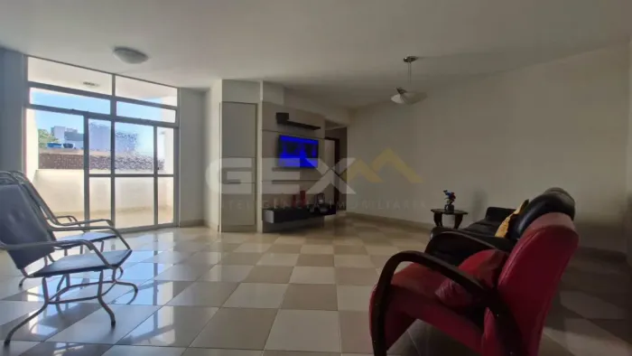 Apartamento à venda no Esplanada, 4 quartos, 1 suíte e 02 vaga.