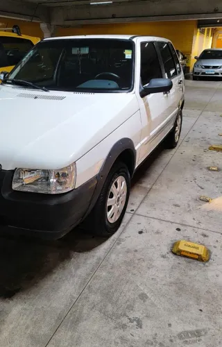 Fiat Uno Mille Celeb. WAY Econ. 1.0 F.flex 4P 2011