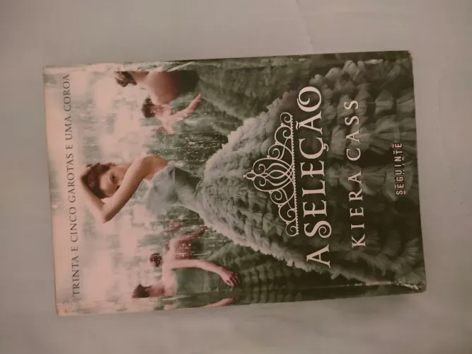 Livro a seleção kiera cass