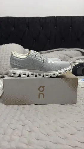 On Cloud 6 Original