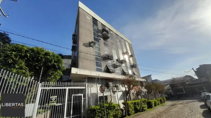 Libertas Imobiliária aluga sala comercial no bairro Partenon.