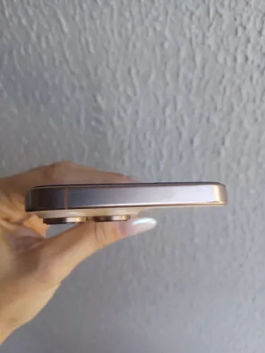 ? iPhone 16 Pro Max? R$ 5.300 Interessados chamar no chat da OLX. 