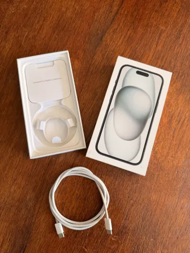 iPhone 15 - 128 GB