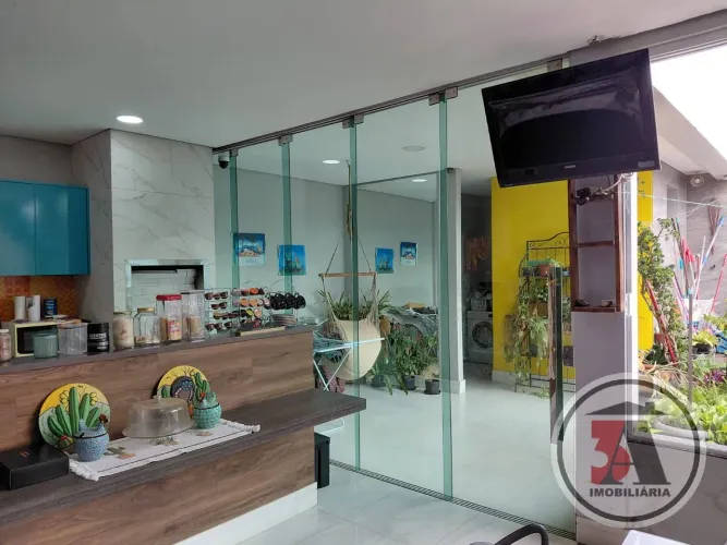 Casa 220m2 c/ área Gourmet e Piscina