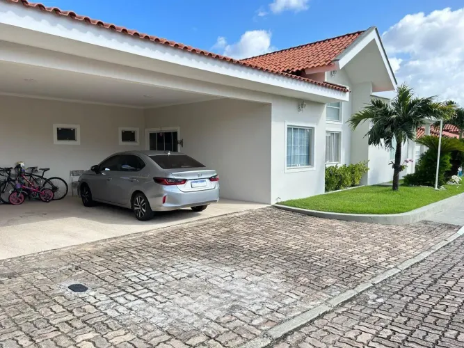 Vendo Casa Alto Padrão no Condomínio Lara Liotto,  4 Quartos,  Olho D´Água.
