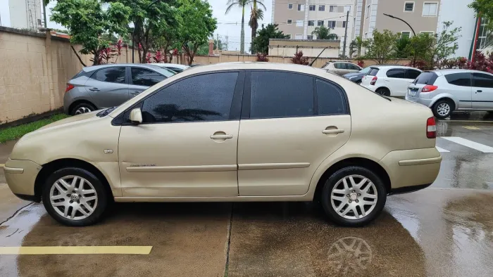 Volkswagen Polo Sed./sed. Comf. 2.0/2.0 Flex 8V 4P 2003