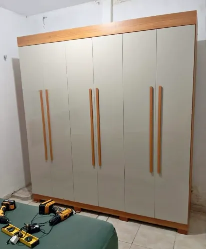 Guarda Roupa Ágata 6 Portas 