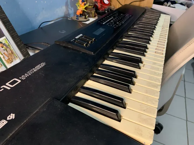 Vendo teclado XP-10 com defeito apenas no visor , ou troco por iPhone a partir do 11