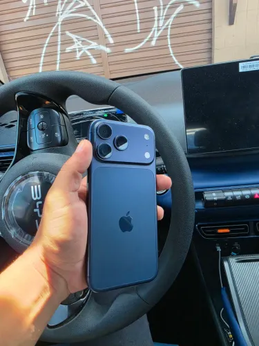 IPhone 17 por Max 256 azul garantia até Janeiro aceito cartão com acréscimo da máquina 