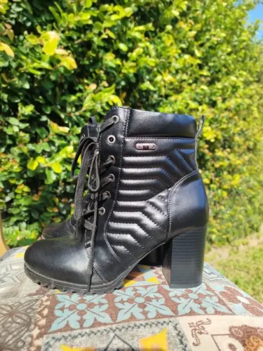 Roupas/sapatos